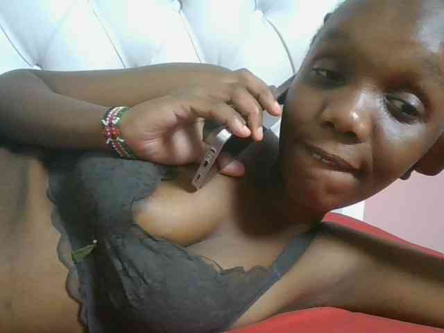 Naughtypetite1