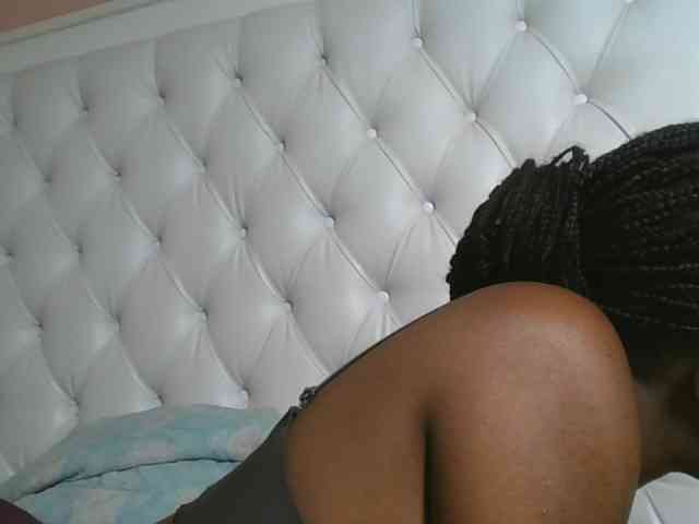 Naughtypetite1 webcam