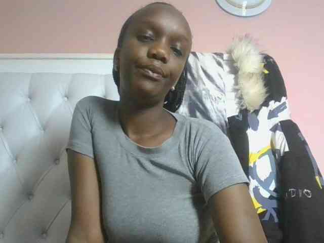 Naughtypetite1 webcam