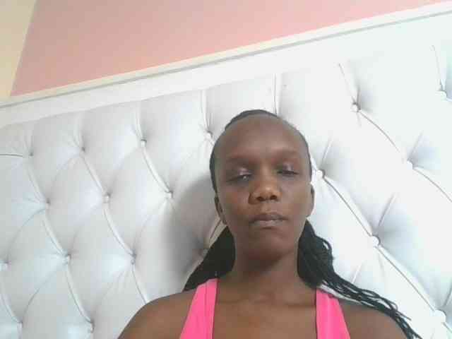 Naughtypetite1 webcam