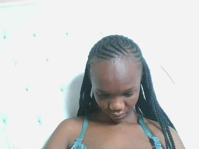 Naughtypetite1 webcam