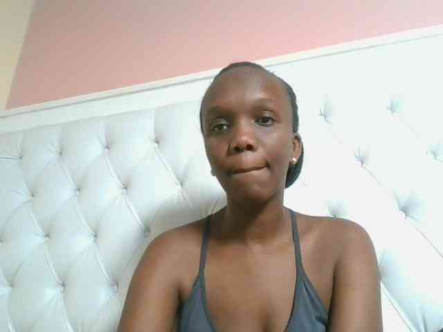 Naughtypetite1 webcam