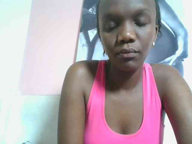 Naughtypetite1 webcam