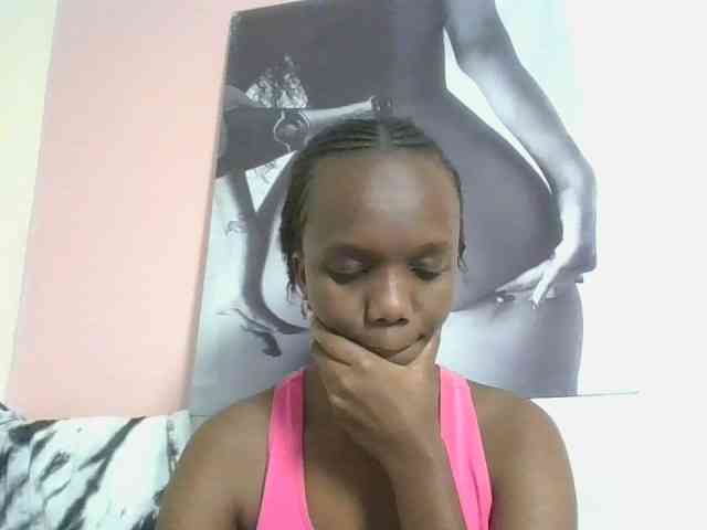 Naughtypetite1 webcam