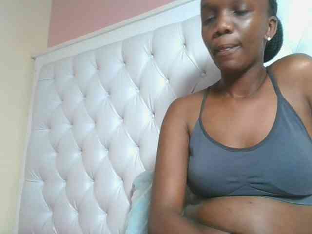 Naughtypetite1 webcam