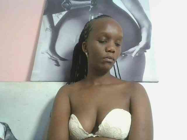 Naughtypetite1 webcam