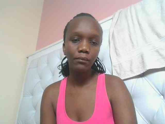 Naughtypetite1 webcam
