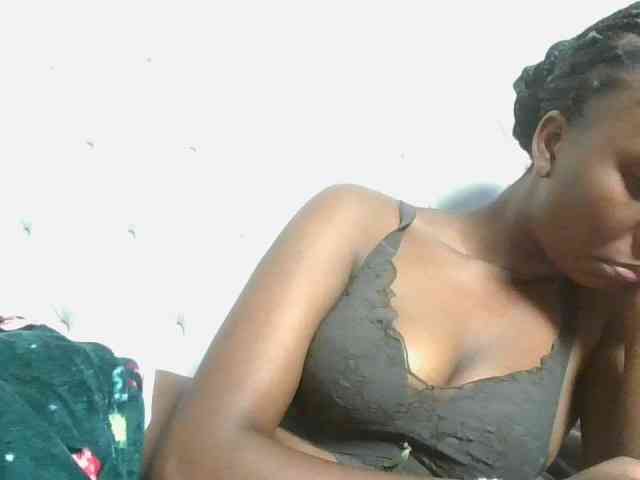 Naughtypetite1