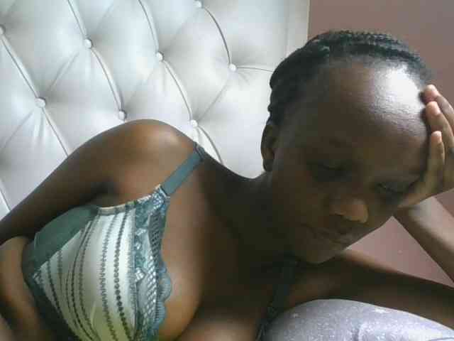 Naughtypetite1 Naughtypetite1