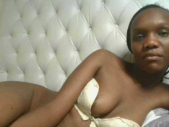 Naughtypetite1