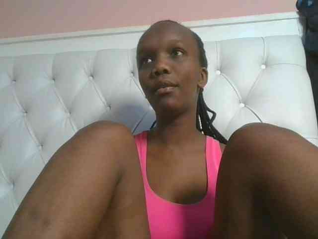 Naughtypetite1 webcam