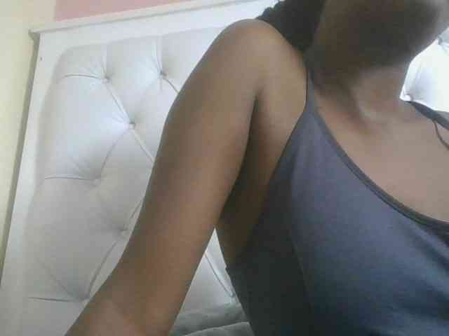 Naughtypetite1 webcam