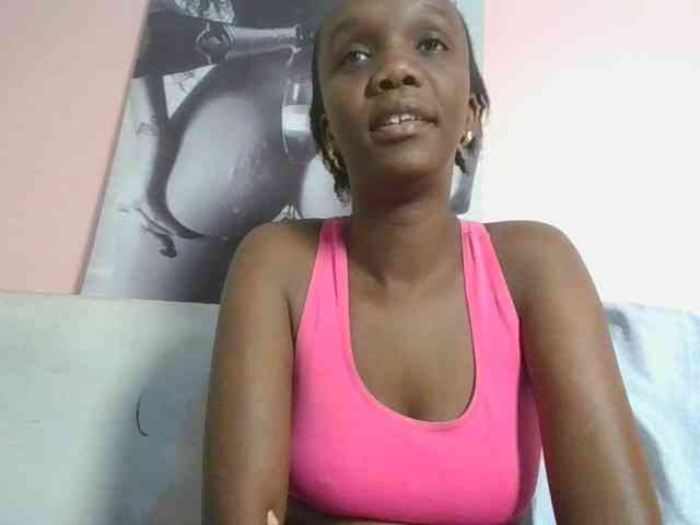 Naughtypetite1 webcam