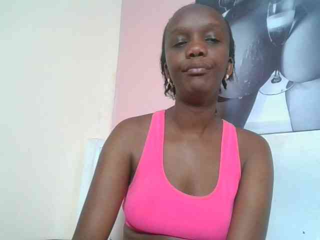 Naughtypetite1 webcam