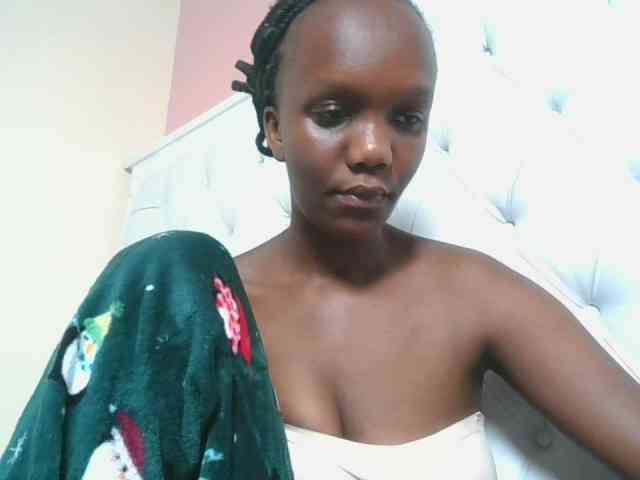 Naughtypetite1 webcam