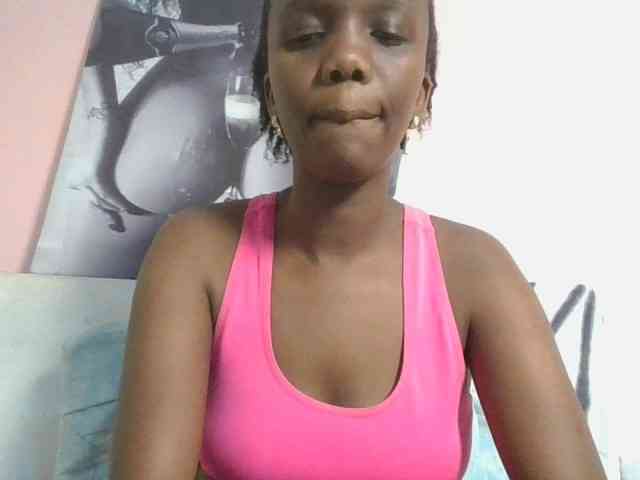 Naughtypetite1 webcam