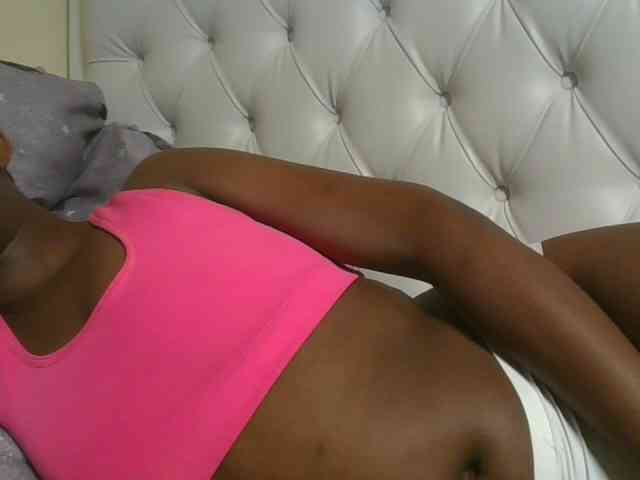 Naughtypetite1