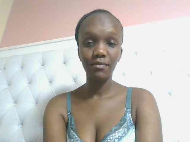 Naughtypetite1