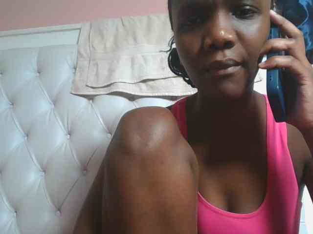 Naughtypetite1 webcam