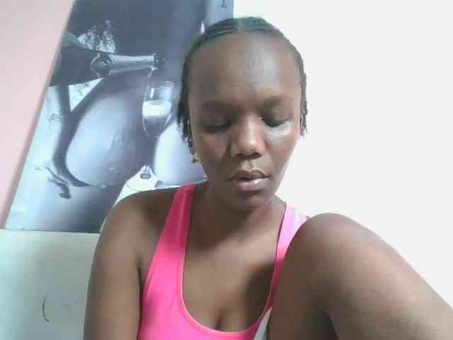 Naughtypetite1 webcam