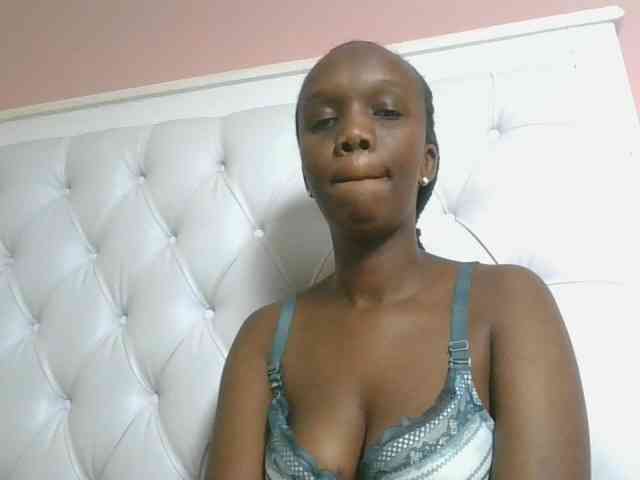 Naughtypetite1 Naughtypetite1