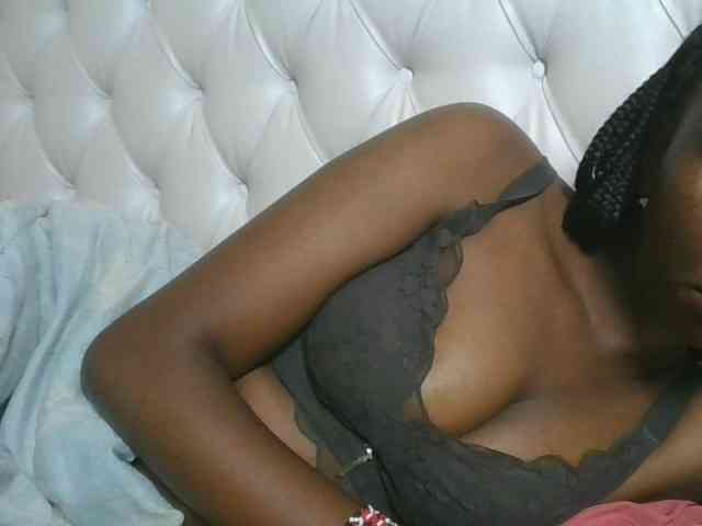 Naughtypetite1 webcam