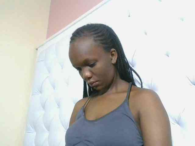 Naughtypetite1 webcam