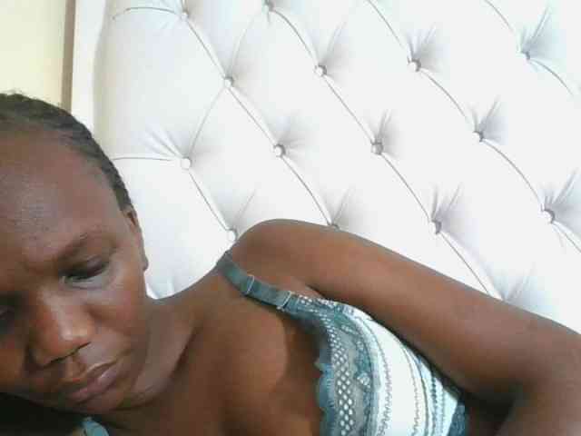 Naughtypetite1 Naughtypetite1