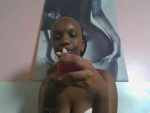 Naughtypetite1 webcam