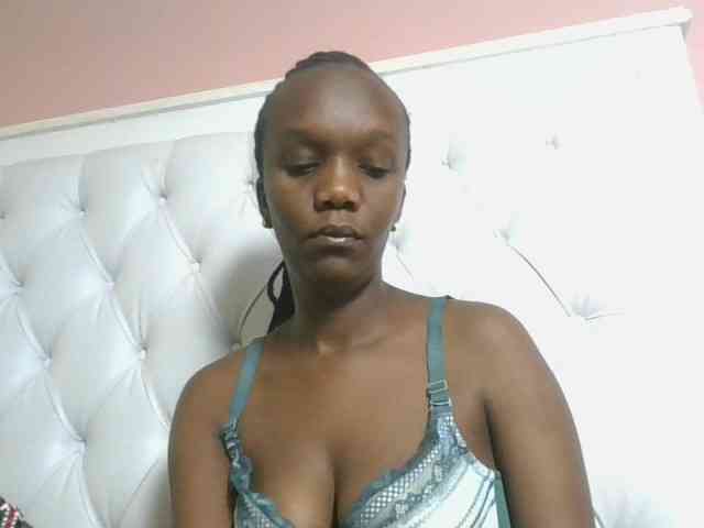 Naughtypetite1 Naughtypetite1
