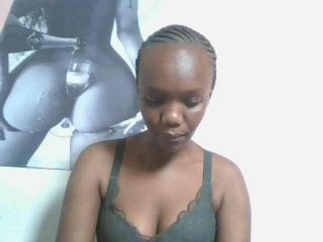 Naughtypetite1 webcam