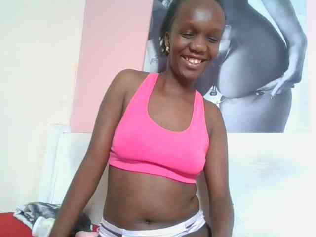 Naughtypetite1 webcam
