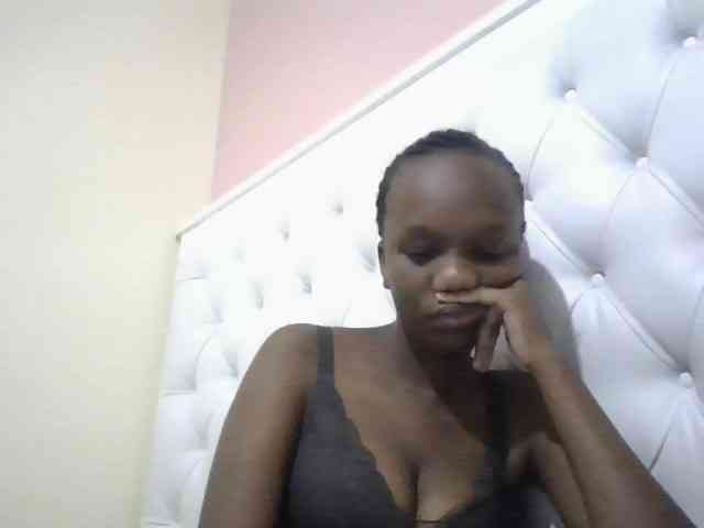 Naughtypetite1 webcam