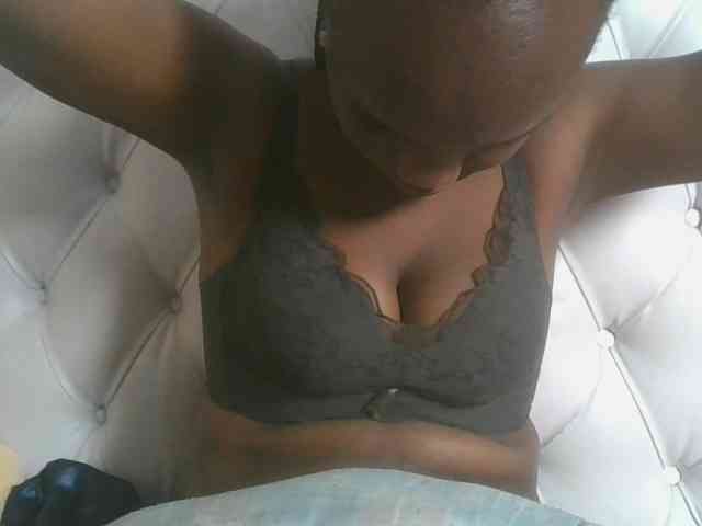 Naughtypetite1 webcam
