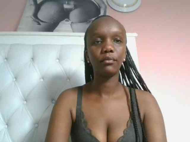 cam chatroom Naughtypetite1