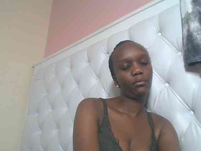 Naughtypetite1 Naughtypetite1