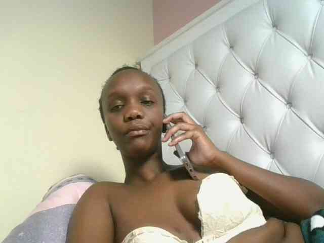 Naughtypetite1