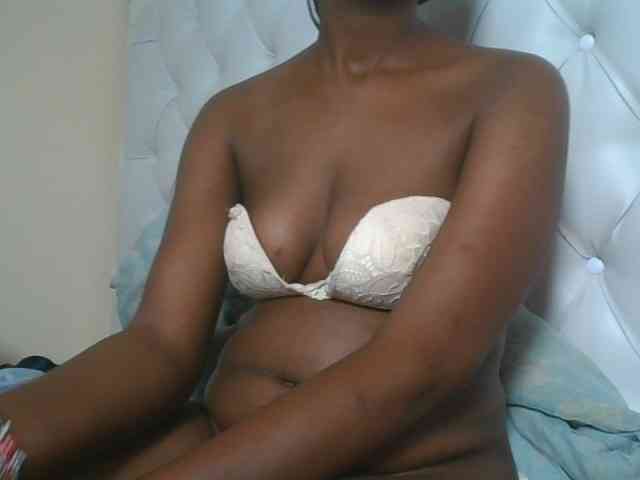 Naughtypetite1