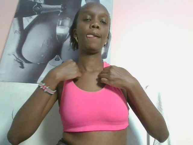 Naughtypetite1 webcam