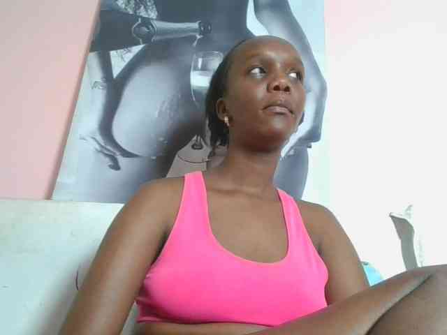 Naughtypetite1 webcam