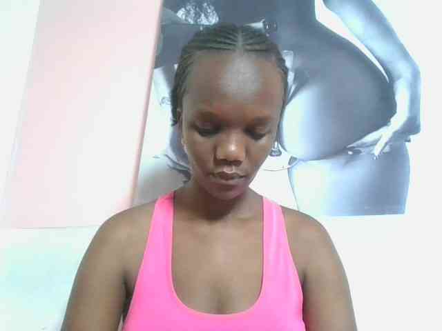Naughtypetite1 webcam