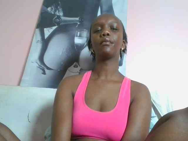 Naughtypetite1 webcam