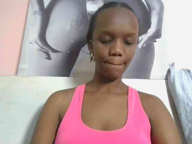 Naughtypetite1 webcam