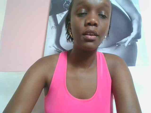Naughtypetite1 webcam