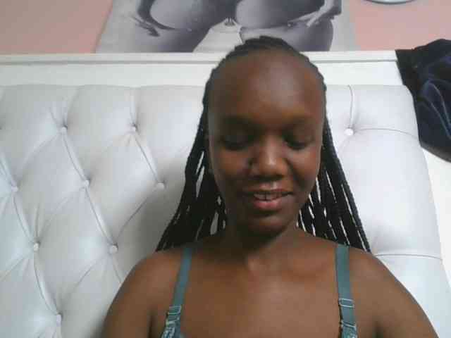 Naughtypetite1