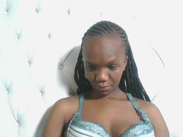 Naughtypetite1 webcam