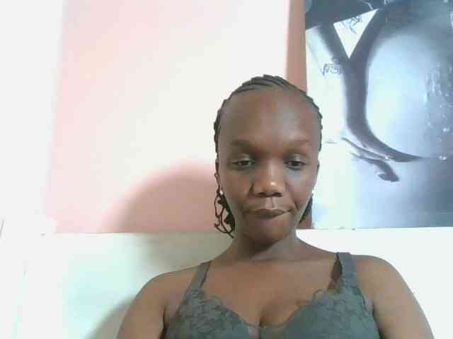 Naughtypetite1 webcam