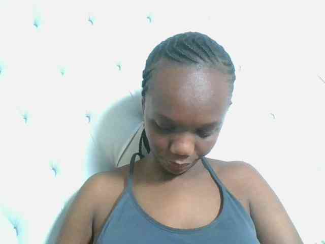 Naughtypetite1 webcam