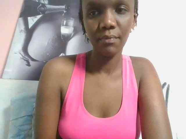 Naughtypetite1 webcam