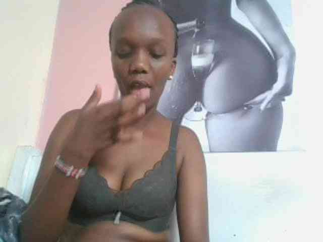 Naughtypetite1 webcam